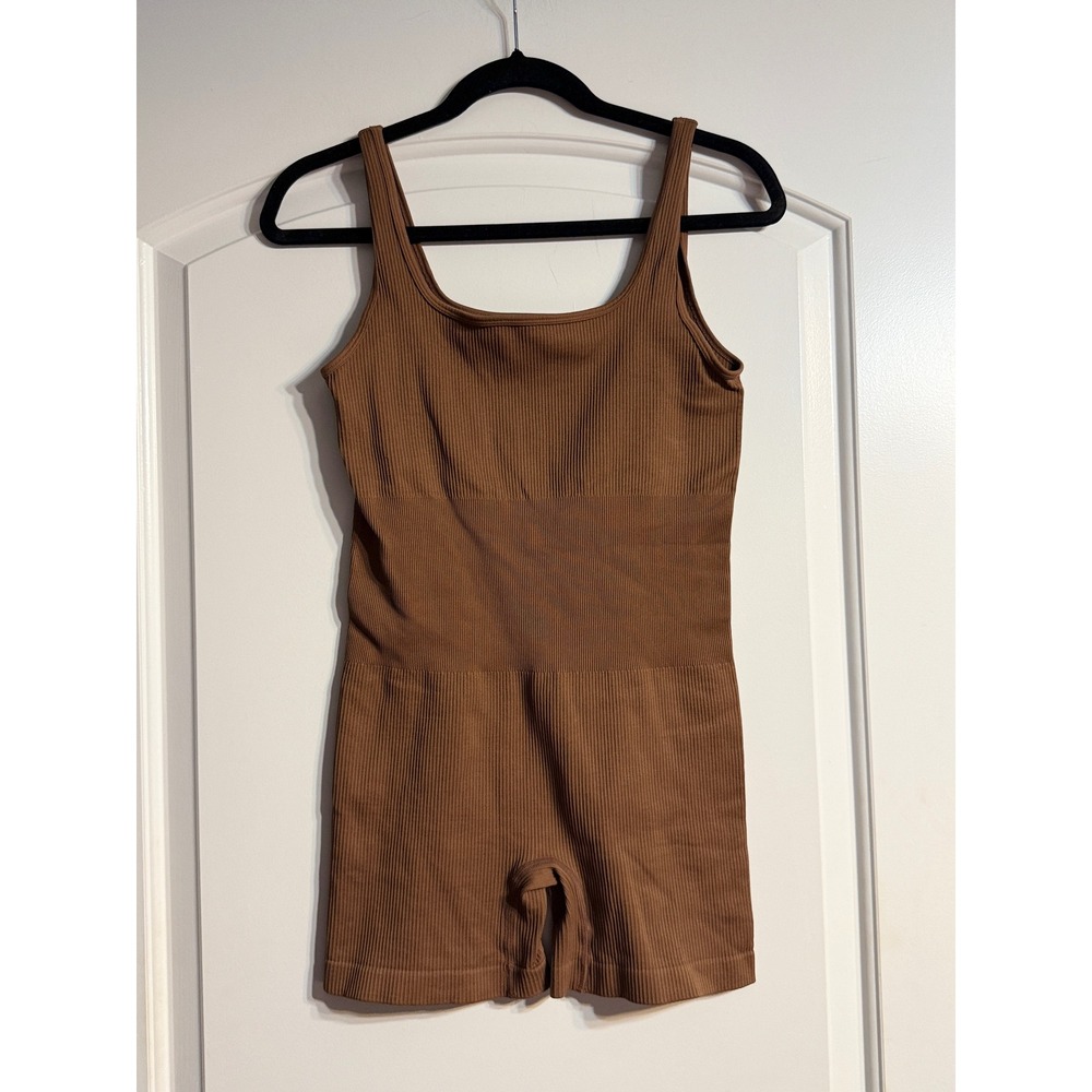 OQQ Ribbed Seamless Romper L Brown Compression Biker Short Athleisure Activewear
